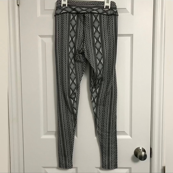 HARRICANA Boho Patterned Yoga Pants Leggings L Athletic Super Soft - Picture 2 of 5